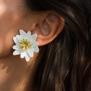 White Ninfea – Orecchini/Spilla