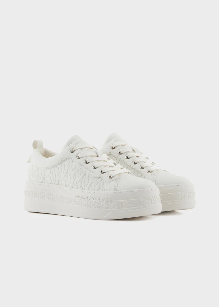 Sneakers con logo in rilievo all over - immagine 3