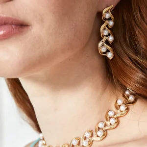 COLLANA INTRECCIATA ORO E PERLE BIANCHE