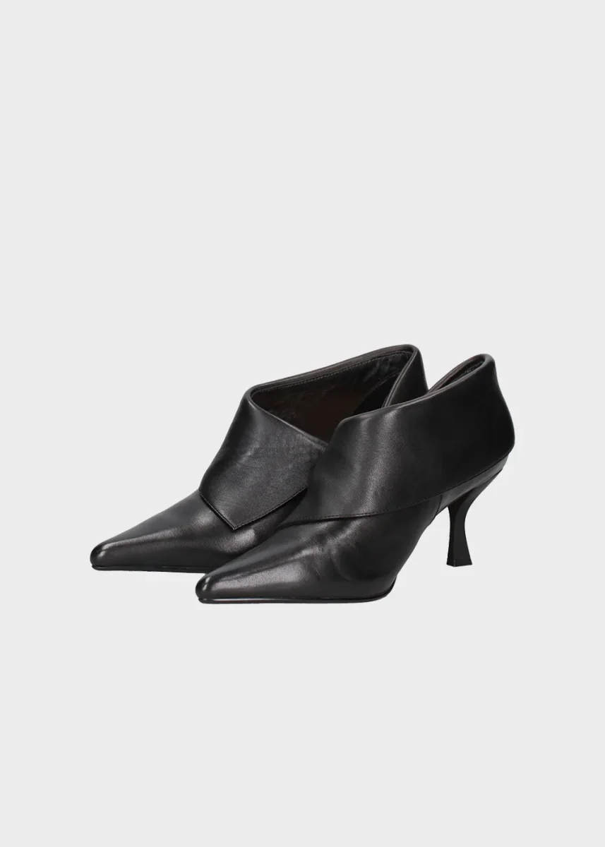 Stivaletti in pelle con tacco 7 cm - immagine 3