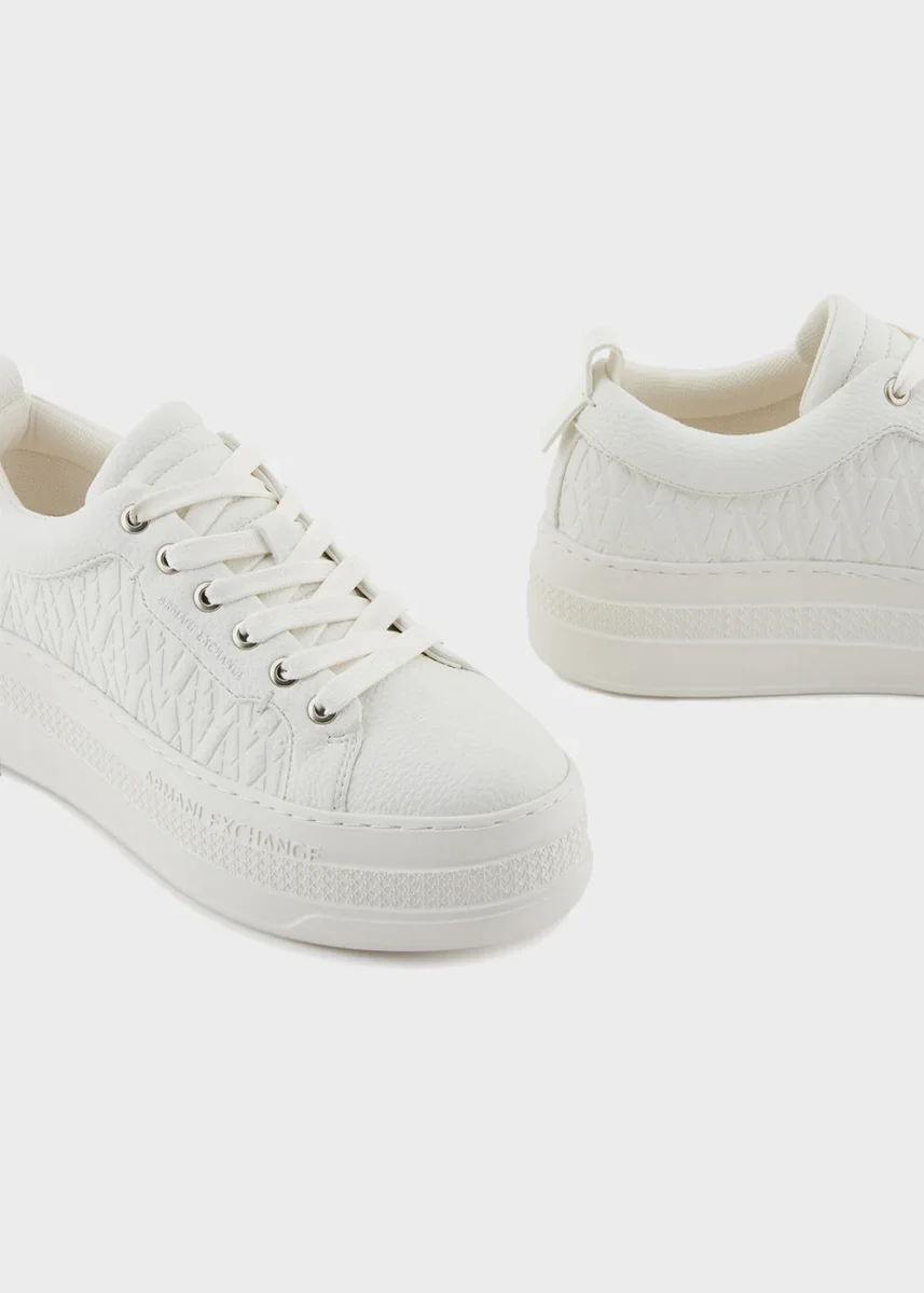 Sneakers con logo in rilievo all over - immagine 7