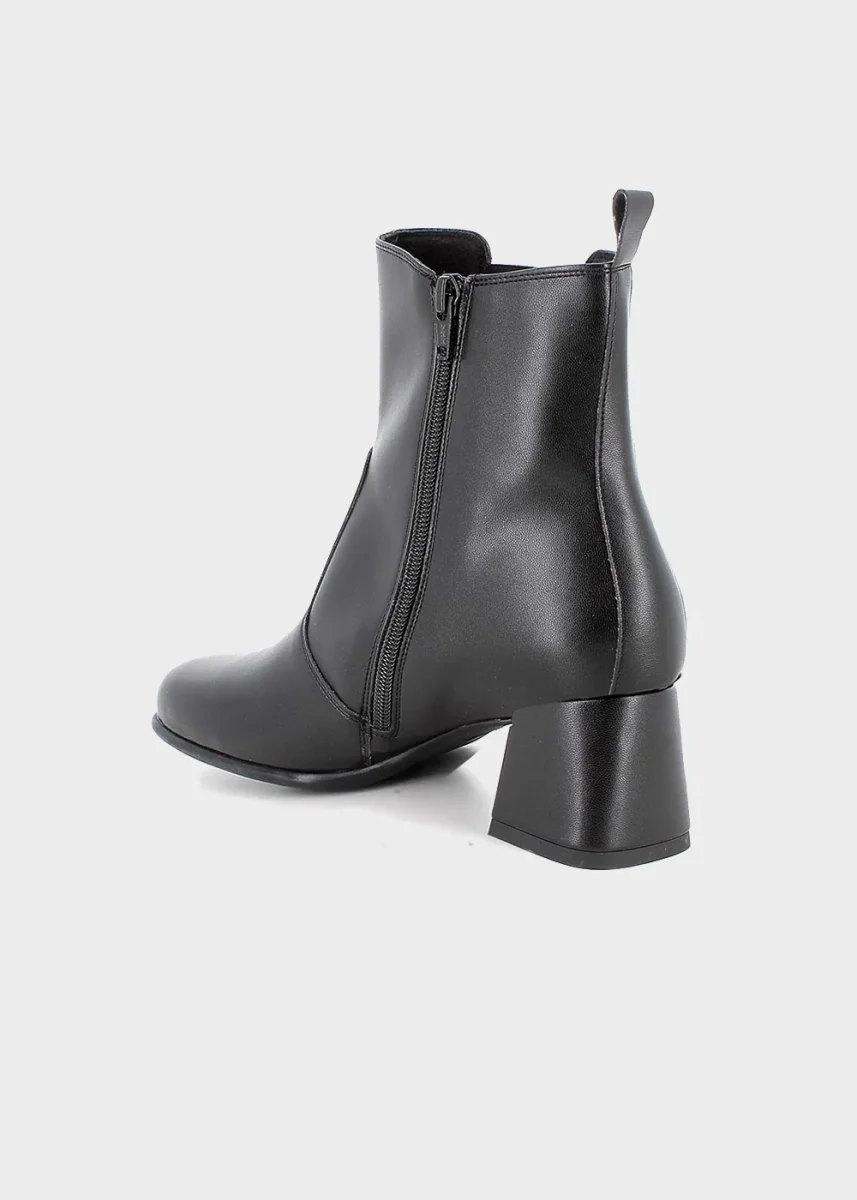 Stivaletto in pelle con zip con tacco (5 cm) - immagine 4