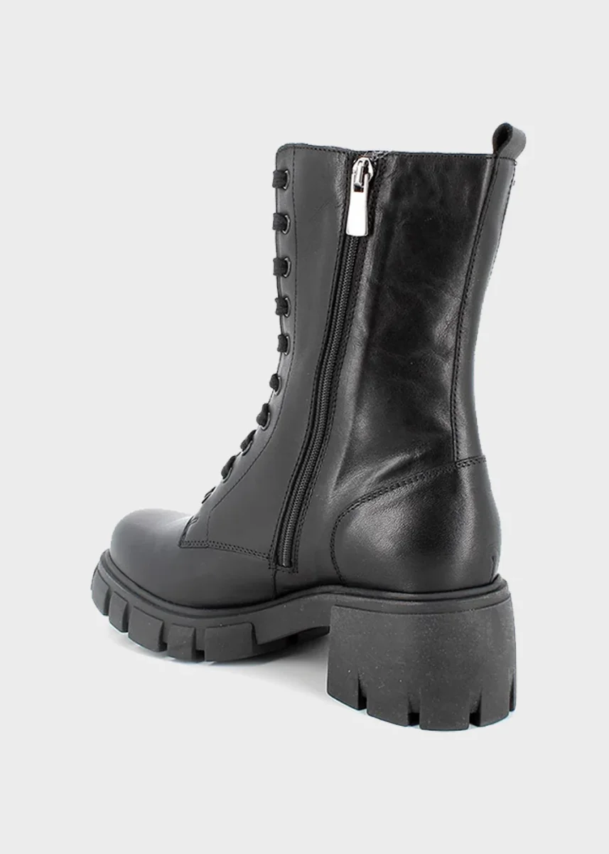 Anfibi con tacco - immagine 4